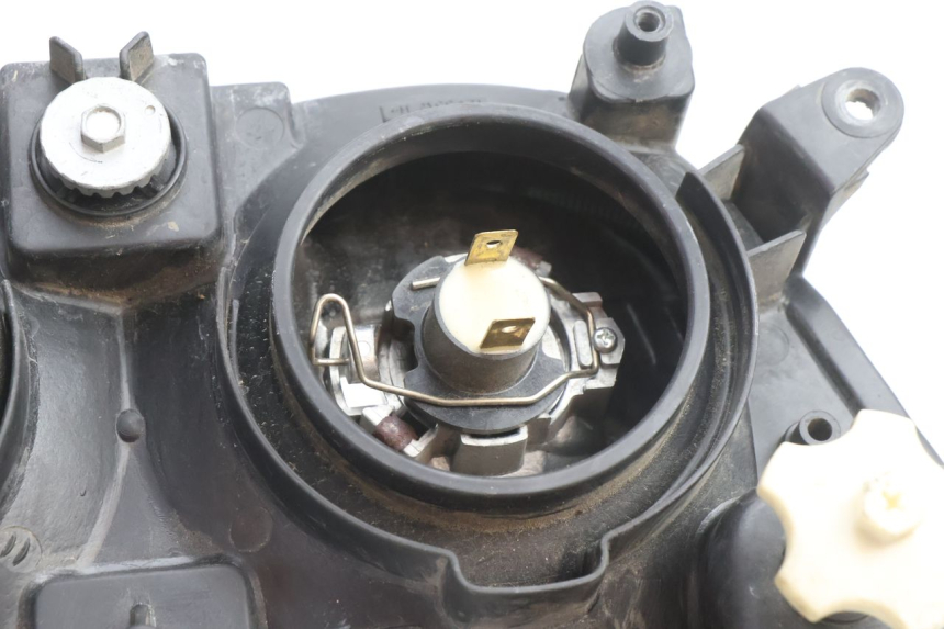 photo de FAROL DIANTEIRO YAMAHA TDM ABS 900 (2002 - 2014) - Estado da superfície