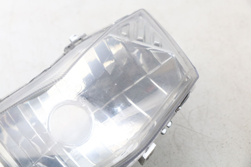 photo de FAROL DIANTEIRO BAOTIAN TRAVEL SPIRIT 50 (2010 - 2012) - Zoom do estado de desgaste