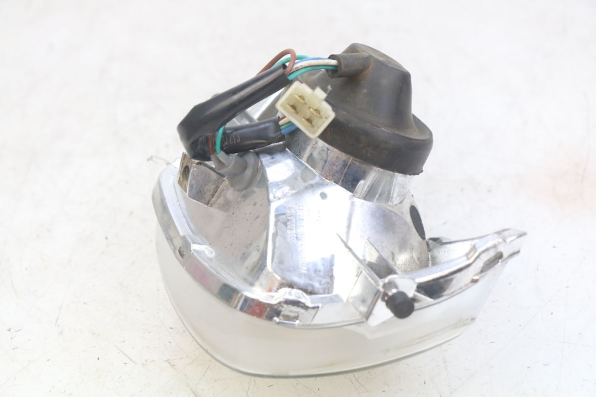photo de FAROL DIANTEIRO PEUGEOT TWEET 4T 50 (2018 - 2022) - Pontos de fixação