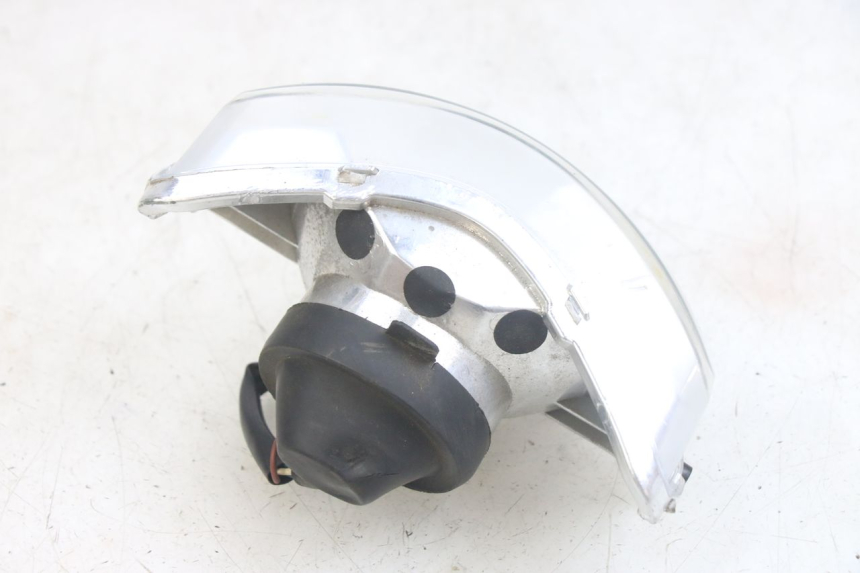 photo de FAROL DIANTEIRO PEUGEOT TWEET 4T 50 (2014 - 2019) - Estado da superfície