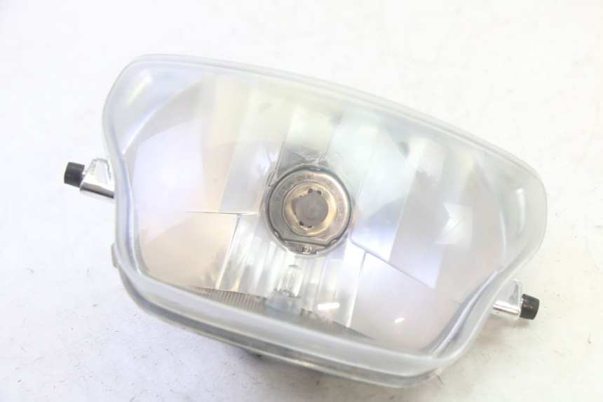 photo de FAROL DIANTEIRO PEUGEOT TWEET PRO EFI 4T 50 (2021 - 2022) - Zoom do estado de desgaste