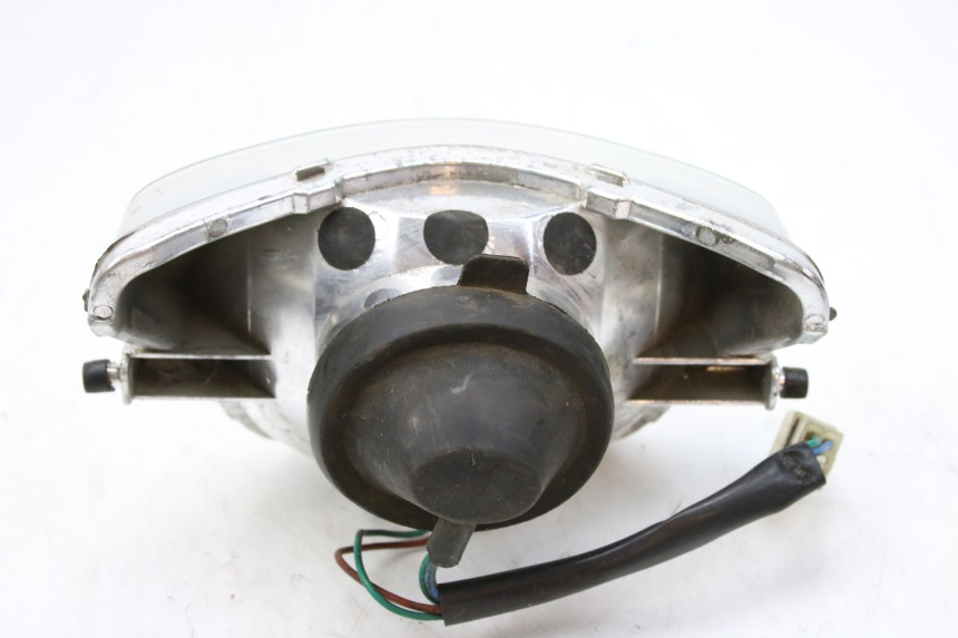 photo de FAROL DIANTEIRO PEUGEOT TWEET 125 (2010 - 2017) - Estado da superfície