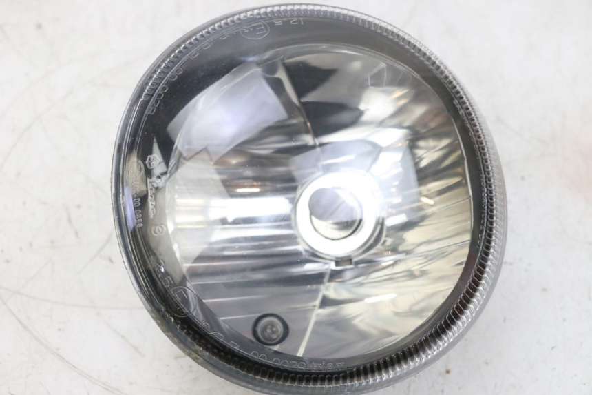 photo de FAROL DIANTEIRO PIAGGIO VESPA GTS SUPER IE 125 (2009 - 2016) - Estado da superfície