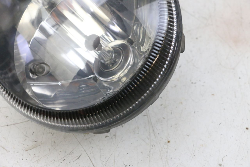 photo de FAROL DIANTEIRO PIAGGIO VESPA GTS SUPER IE 125 (2009 - 2016) - Marcações e referências
