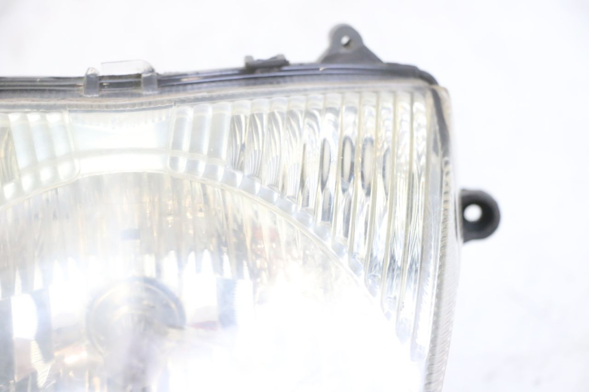 photo de FAROL DIANTEIRO PEUGEOT VIVACITY NEW 4T 50 (2008 - 2017) - Detalhes característicos