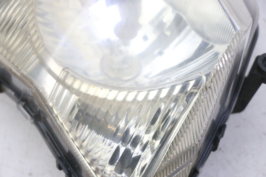 photo de FAROL DIANTEIRO PEUGEOT VIVACITY NEW 4T 50 (2008 - 2017) - Pontos de fixação