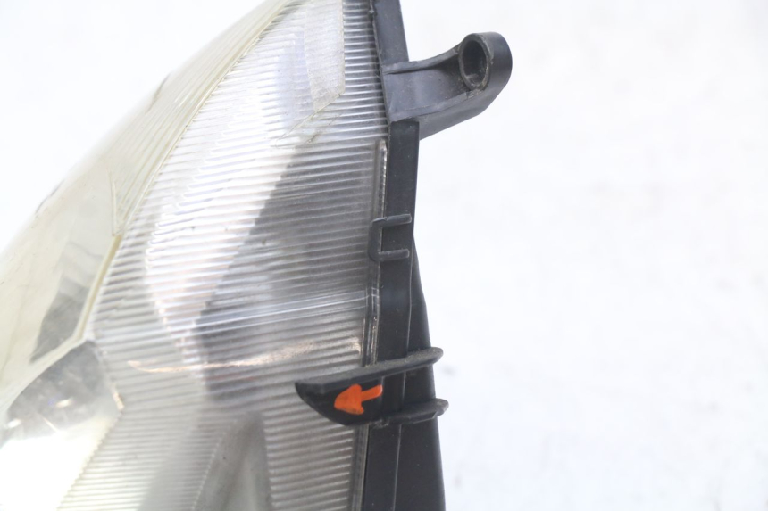 photo de FAROL DIANTEIRO PEUGEOT VIVACITY 125 (2010 - 2017) - Pontos de fixação