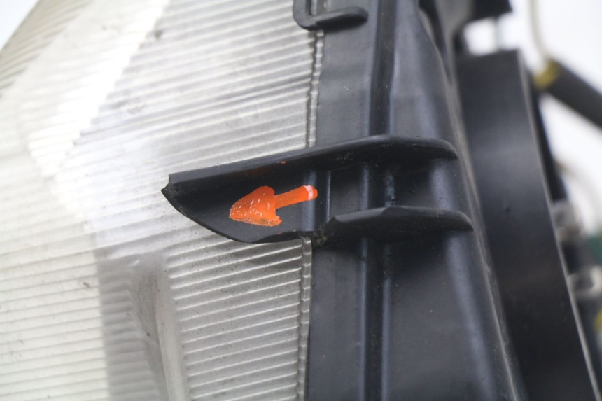 photo de FAROL DIANTEIRO PEUGEOT VIVACITY 125 (2010 - 2017) - Estado da superfície