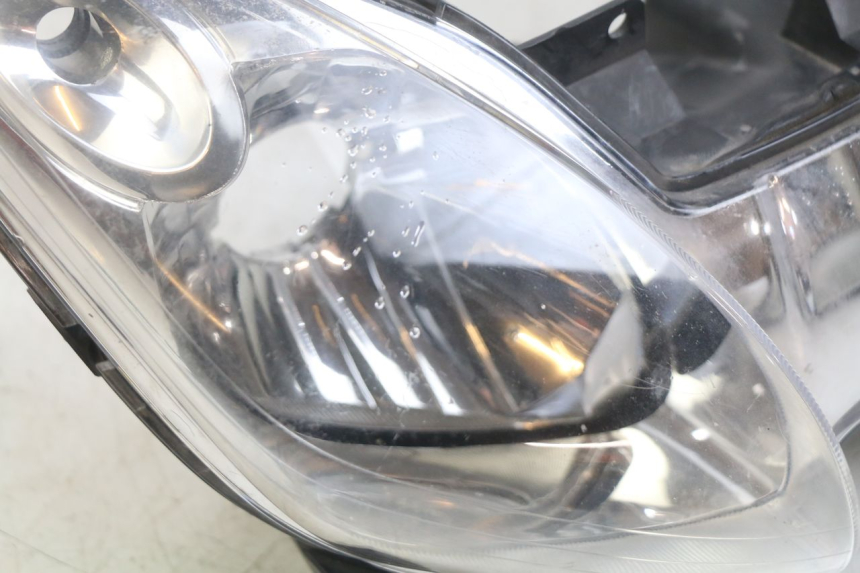 photo de FAROL DIANTEIRO YAMAHA XMAX X-MAX 125 (2006 - 2009) - Ampliação técnica
