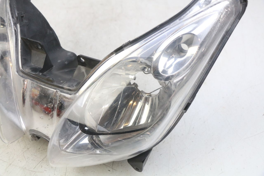 photo de FAROL DIANTEIRO YAMAHA XMAX X-MAX 125 (2006 - 2009) - Vista geral