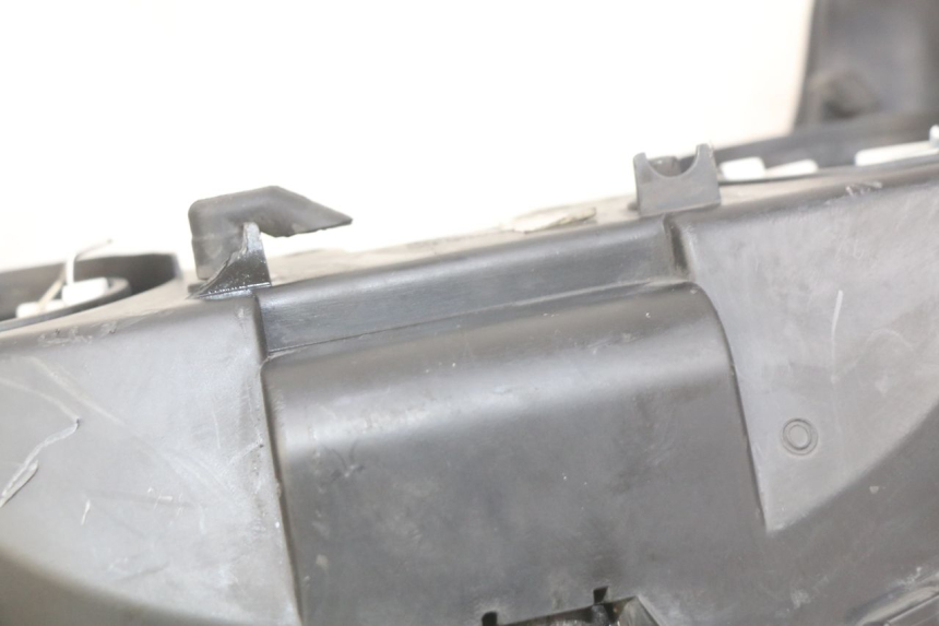 photo de FAROL DIANTEIRO YAMAHA XMAX X-MAX 125 (2006 - 2009) - Estado da superfície