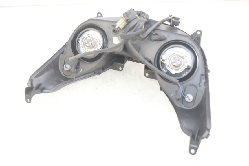 photo de FAROL DIANTEIRO YAMAHA XMAX X-MAX 125 (2006 - 2009) - Outro ângulo de visão