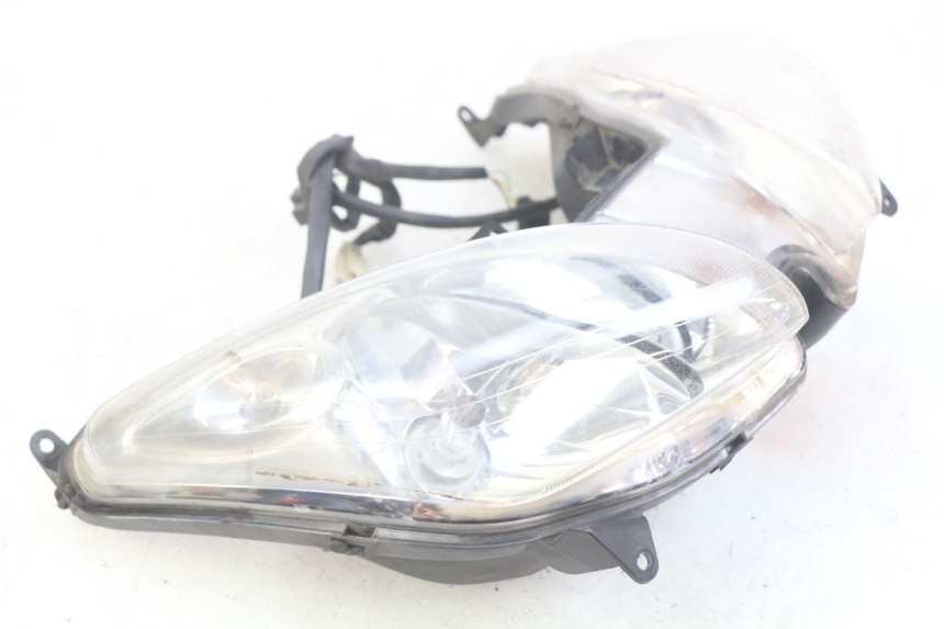 photo de FAROL DIANTEIRO YAMAHA XMAX X-MAX 125 (2006 - 2009) - Marcações e referências