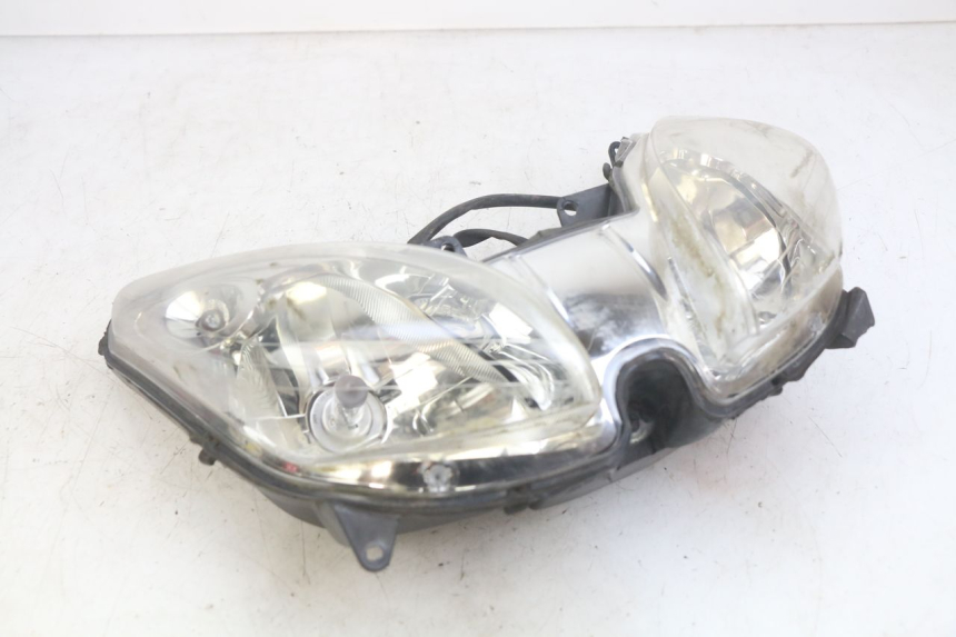 photo de FAROL DIANTEIRO YAMAHA XMAX X-MAX 125 (2006 - 2009) - Pontos de fixação