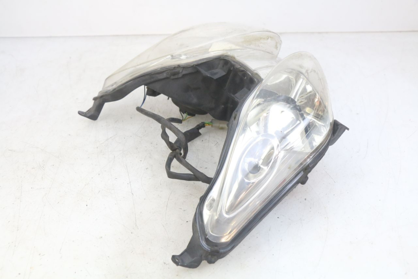 photo de FAROL DIANTEIRO YAMAHA XMAX X-MAX 125 (2006 - 2009) - Estado da superfície