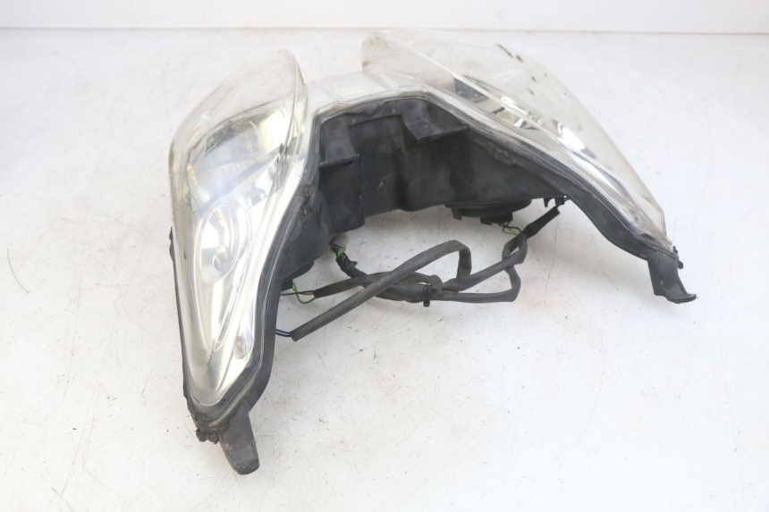 photo de FAROL DIANTEIRO YAMAHA XMAX X-MAX 125 (2006 - 2009) - Marcações e referências