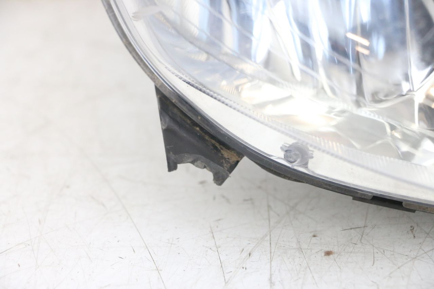 photo de FAROL DIANTEIRO YAMAHA XMAX X-MAX 125 (2006 - 2009) - Vista de perto