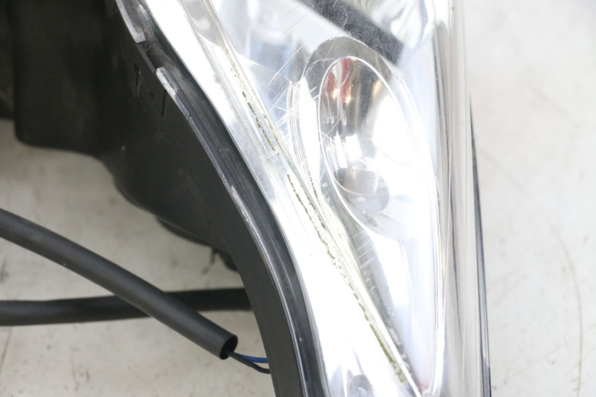 photo de FAROL DIANTEIRO YAMAHA XMAX X-MAX 125 (2006 - 2009) - Ampliação técnica