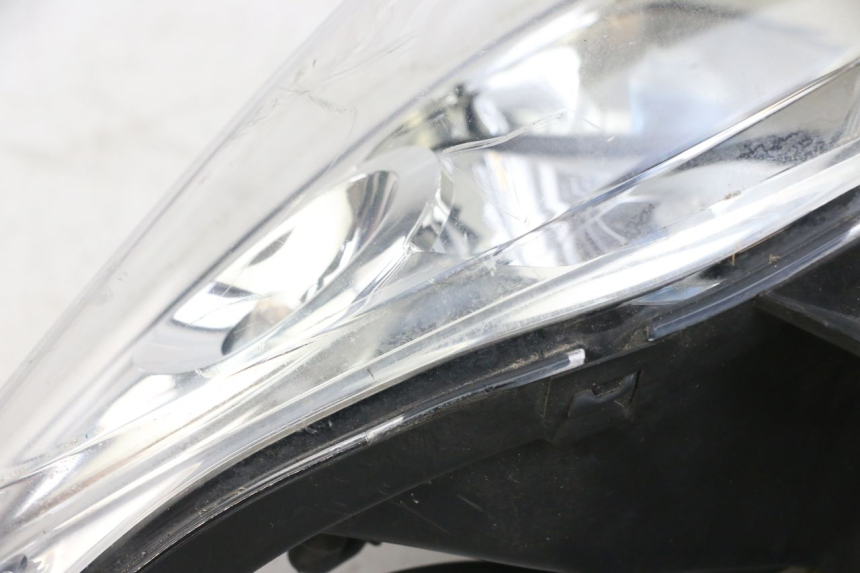 photo de FAROL DIANTEIRO YAMAHA XMAX X-MAX 125 (2006 - 2009) - Vista geral