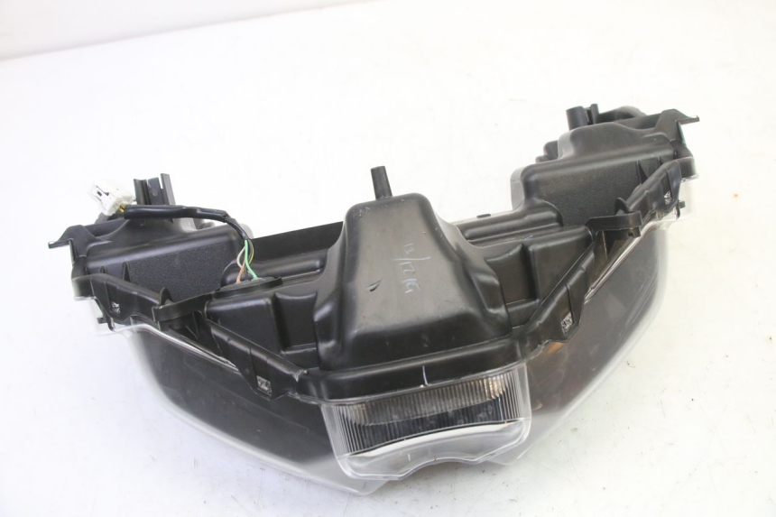 photo de FAROL DIANTEIRO YAMAHA XMAX X-MAX 125 (2021 - 2025) - Pontos de fixação
