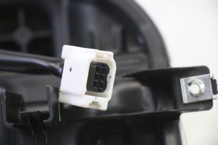 photo de FAROL DIANTEIRO YAMAHA XMAX X-MAX 125 (2021 - 2025) - Peça verificada