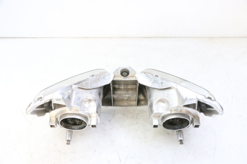 photo de FAROL DIANTEIRO YAMAHA X-MAX XMAX 125 (2010 - 2013) - Detalhes característicos