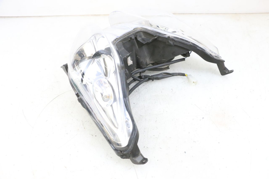 photo de FAROL DIANTEIRO YAMAHA XMAX X-MAX 125 (2006 - 2009) - Estado da superfície
