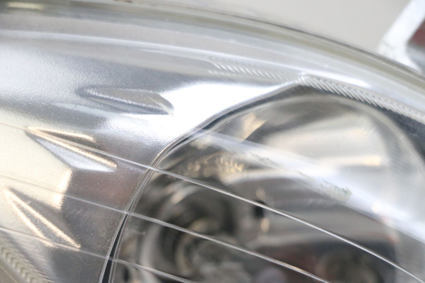 photo de FAROL DIANTEIRO YAMAHA X-MAX XMAX 125 (2010 - 2013) - Detalhe da peça