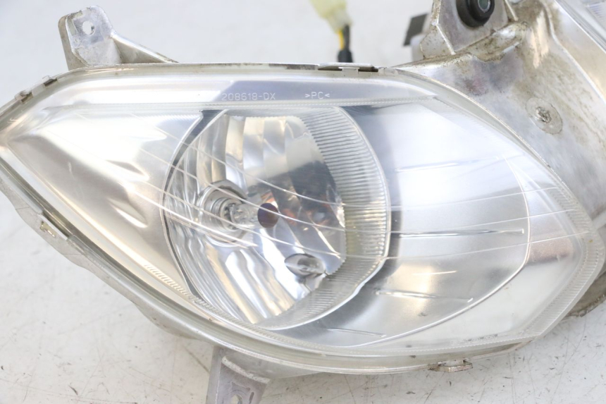 photo de FAROL DIANTEIRO YAMAHA X-MAX XMAX 125 (2010 - 2013) - Vista geral