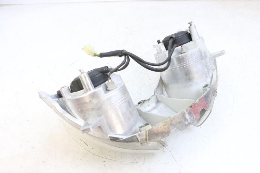 photo de FAROL DIANTEIRO YAMAHA X-MAX XMAX 125 (2010 - 2013) - Estado da superfície