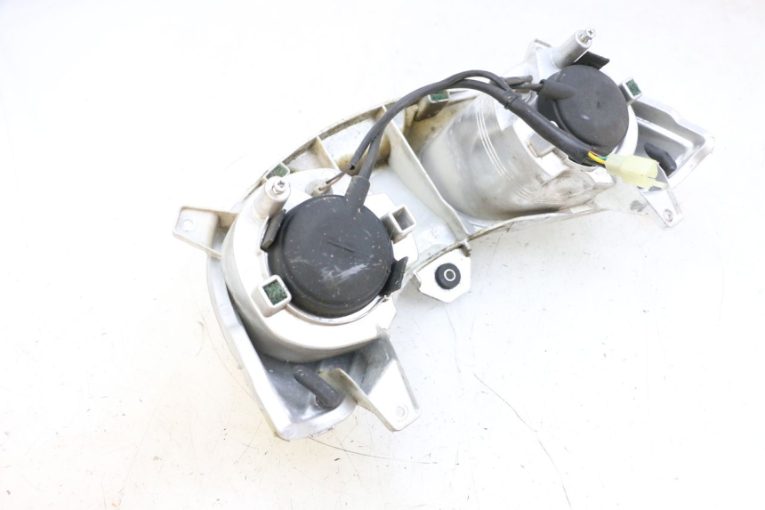 photo de FAROL DIANTEIRO YAMAHA X-MAX XMAX 125 (2010 - 2013) - Marcações e referências