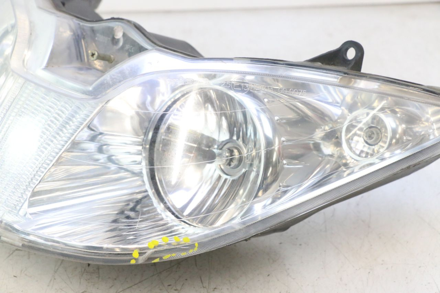 photo de FAROL DIANTEIRO PIAGGIO X8 STREET 125 (2006 - 2007) - Zoom do estado de desgaste
