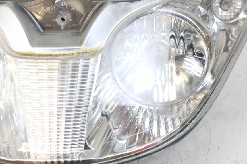 photo de FAROL DIANTEIRO PIAGGIO X8 125 (2004 - 2007) - Vista de perto