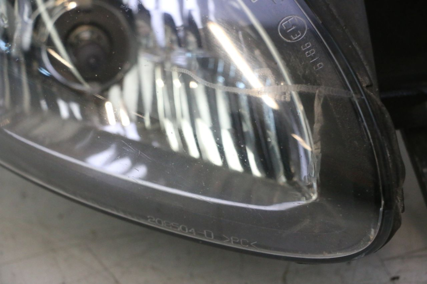 photo de FAROL DIANTEIRO PIAGGIO X9 AMALFI 180 (2000 - 2003) - Detalhe da peça