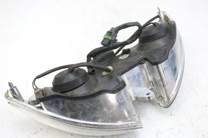 photo de FAROL DIANTEIRO PIAGGIO X9 EVOLUTION 250 (2003 - 2007) - Zoom do estado de desgaste