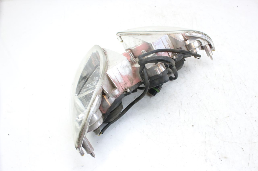photo de FAROL DIANTEIRO PIAGGIO X9 EVOLUTION 125 (2003 - 2007) - Zoom do estado de desgaste