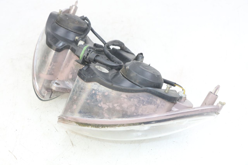 photo de FAROL DIANTEIRO PIAGGIO X9 EVOLUTION 125 (2003 - 2007) - Detalhe da peça