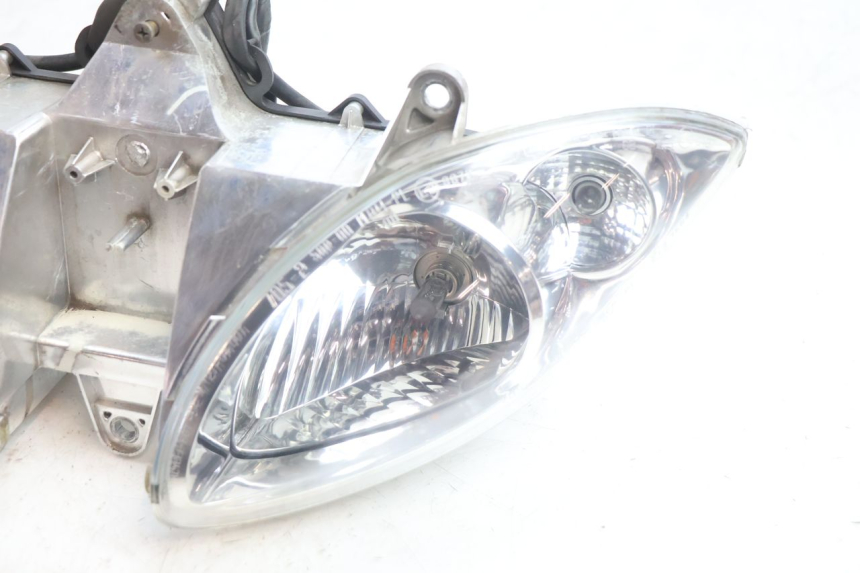 photo de FAROL DIANTEIRO PIAGGIO X9 EVOLUTION 125 (2003 - 2007) - Vista geral