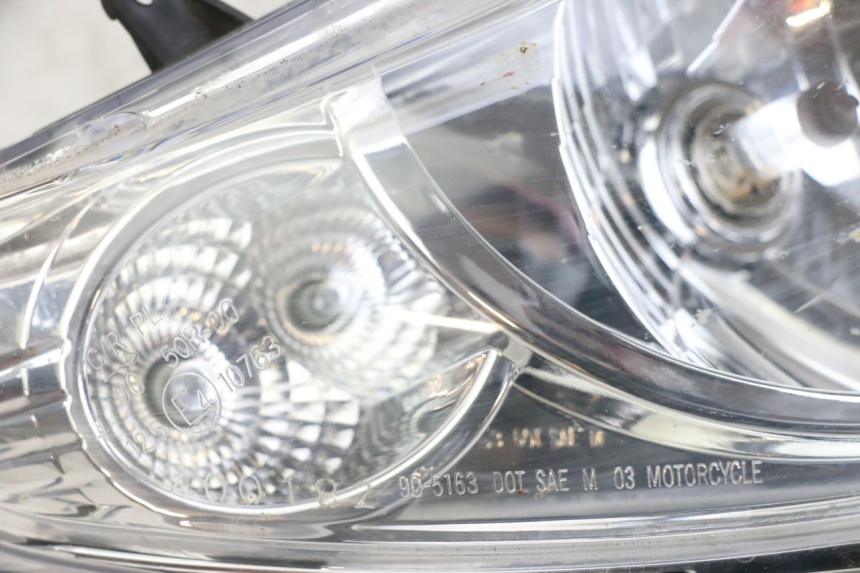 photo de FAROL DIANTEIRO KYMCO XCITING 250 (2006 - 2009) - Marcações e referências