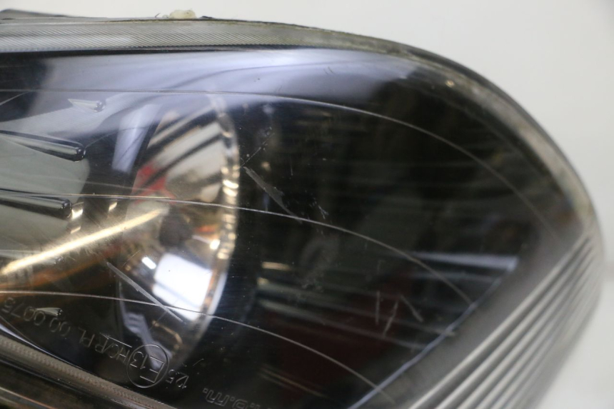 photo de FAROL DIANTEIRO PIAGGIO XEVO - X EVO 125 (2007 - 2017) - Detalhe da peça