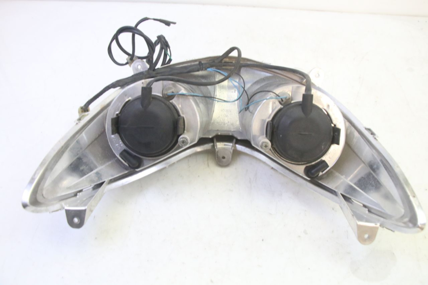 photo de FAROL DIANTEIRO YAMAHA YP MAJESTY 125 (2007 - 2010) - Estado da superfície