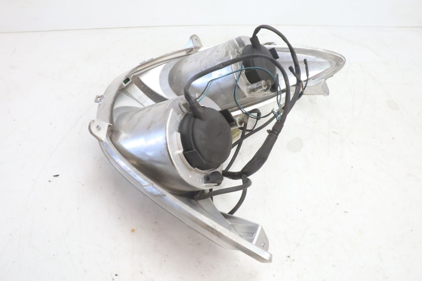 photo de FAROL DIANTEIRO YAMAHA YP MAJESTY 125 (2007 - 2010) - Pontos de fixação