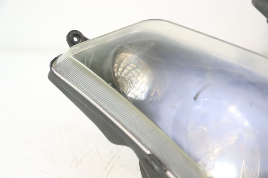 photo de FAROL DIANTEIRO YIYING YY50QT-6 50 - Detalhes característicos