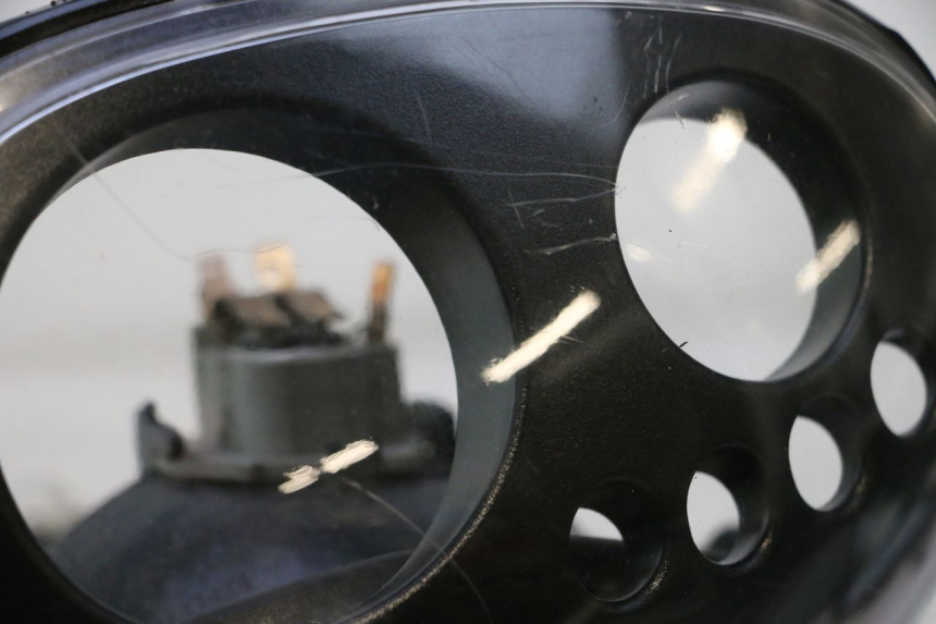 photo de FAROL DIANTEIRO PIAGGIO ZIP 2T 50 (2009 - 2019) - Detalhe da peça