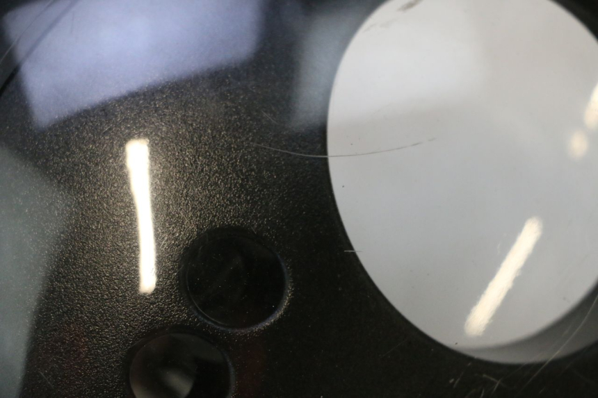 photo de FAROL DIANTEIRO PIAGGIO ZIP 2T 50 (2009 - 2019) - Zoom do estado de desgaste
