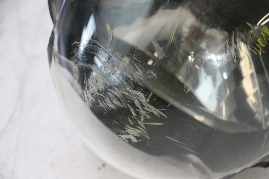 photo de FAROL DIANTEIRO PIAGGIO ZIP 4T 50 (2018 - 2020) - Detalhe da peça