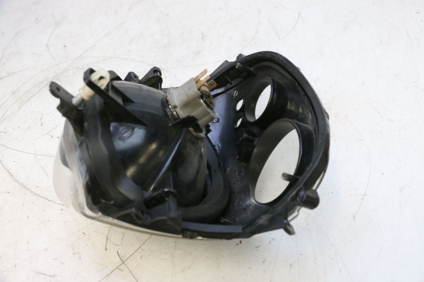 photo de FAROL DIANTEIRO PIAGGIO ZIP 4T 50 (2018 - 2020) - Estado da superfície