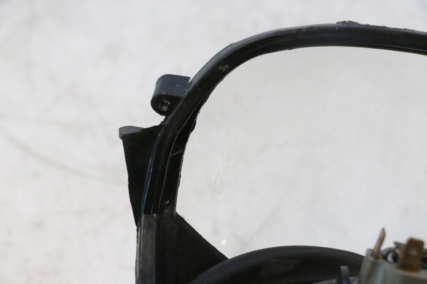 photo de FAROL DIANTEIRO PIAGGIO ZIP 4T 50 (2018 - 2020) - Detalhes característicos