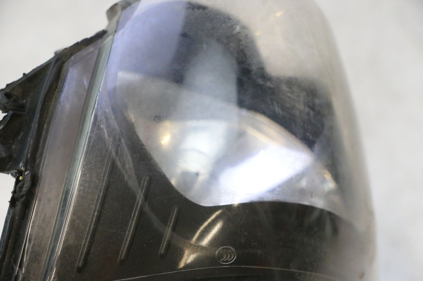photo de FAROL DIANTEIRO PIAGGIO ZIP 4T 50 (2018 - 2020) - Ampliação técnica