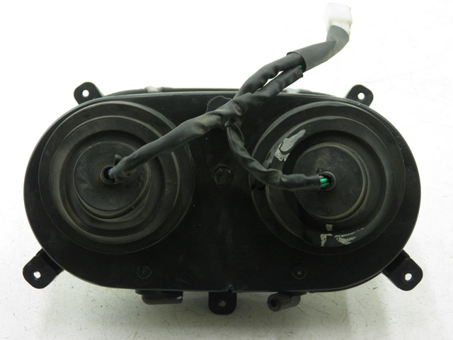 photo de FAROL DIANTEIRO ZNEN ZN50QT-Q 50 (2010 - 2012) - Estado da superfície